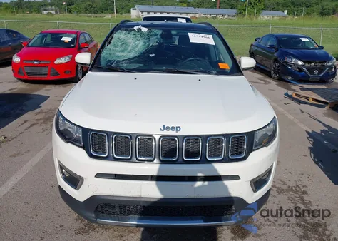 2019 Jeep Compass Limited 4X4 из США, поврежденный, VIN 3C4NJDCB5KT733884